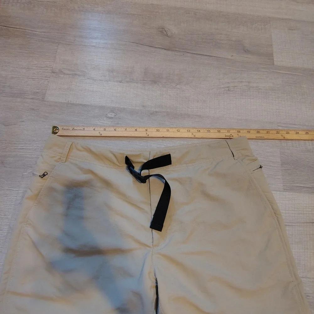 The North Face Mens Hiking Shorts Tan Khaki Belted Cargo Pockets Size 38